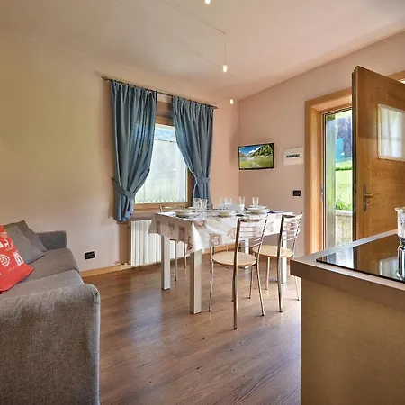 Goloseria Apartment *